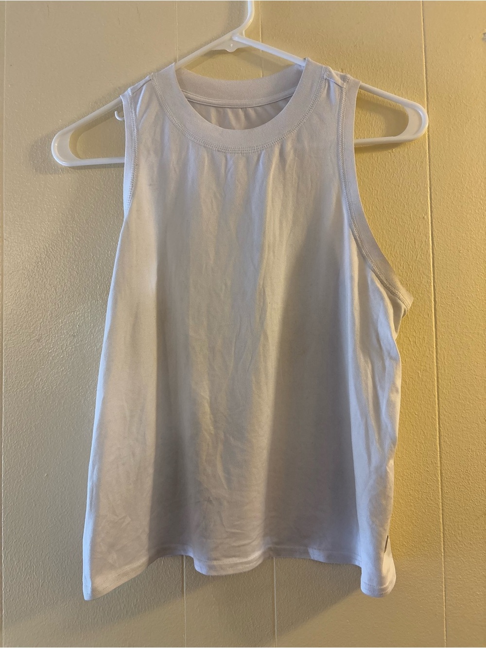 Vuori white energy tank